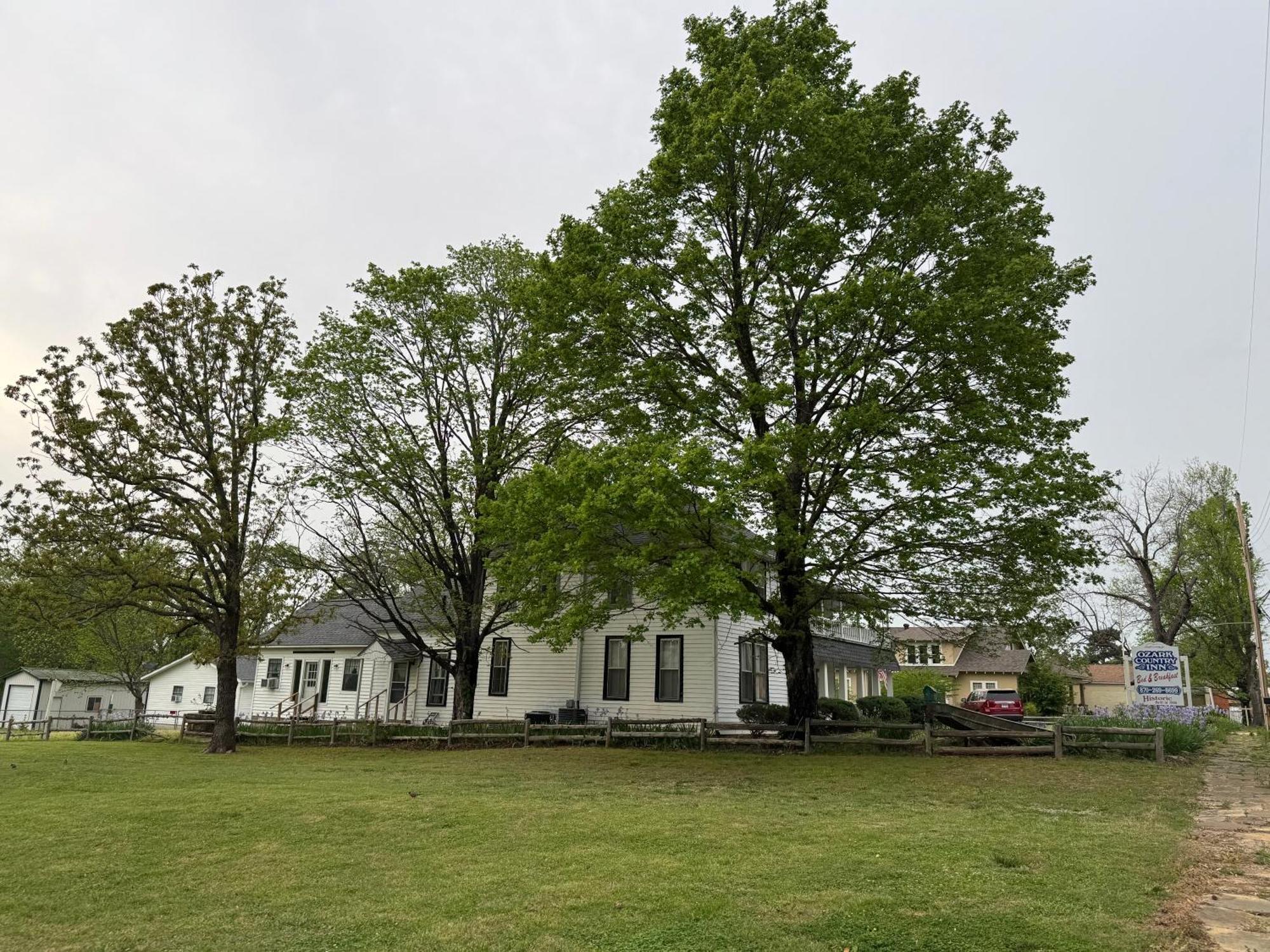 Ozark Country Inn マウンテンビュー エクステリア 写真