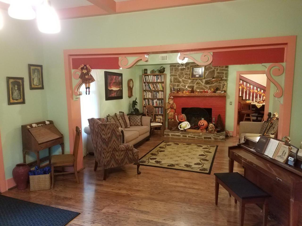 Ozark Country Inn マウンテンビュー エクステリア 写真